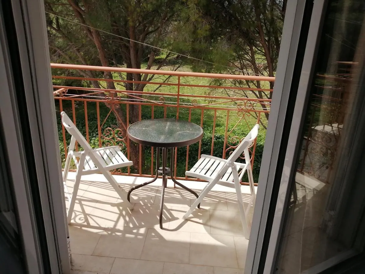 Aparthotel Afrodite Spacious Apartments! Agia Efimia