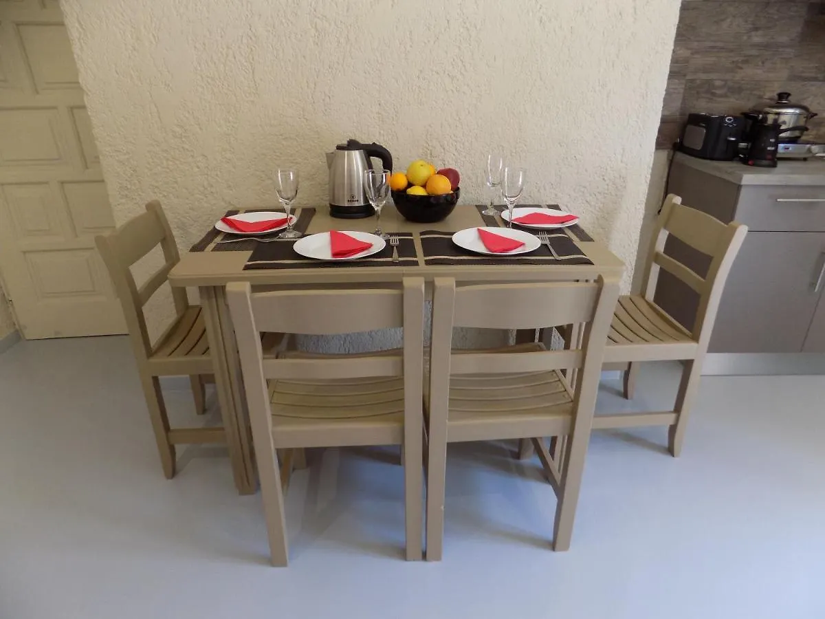 Afrodite Spacious Apartments! Agia Efimia