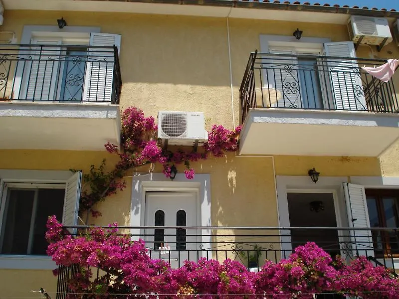 Afrodite Spacious Apartments! Agia Efimia Aparthotel