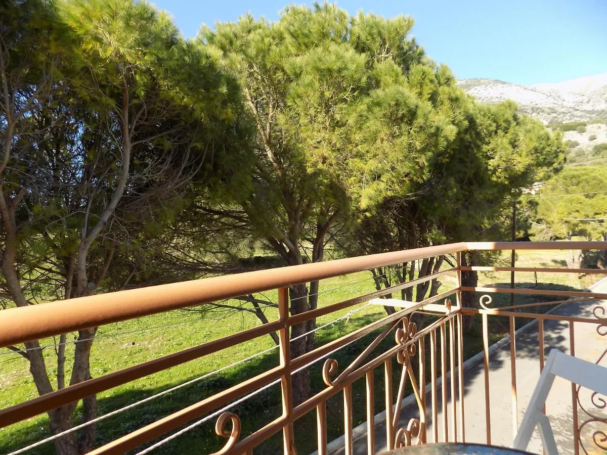 Afrodite Spacious Apartments! Agia Efimia 公寓式酒店