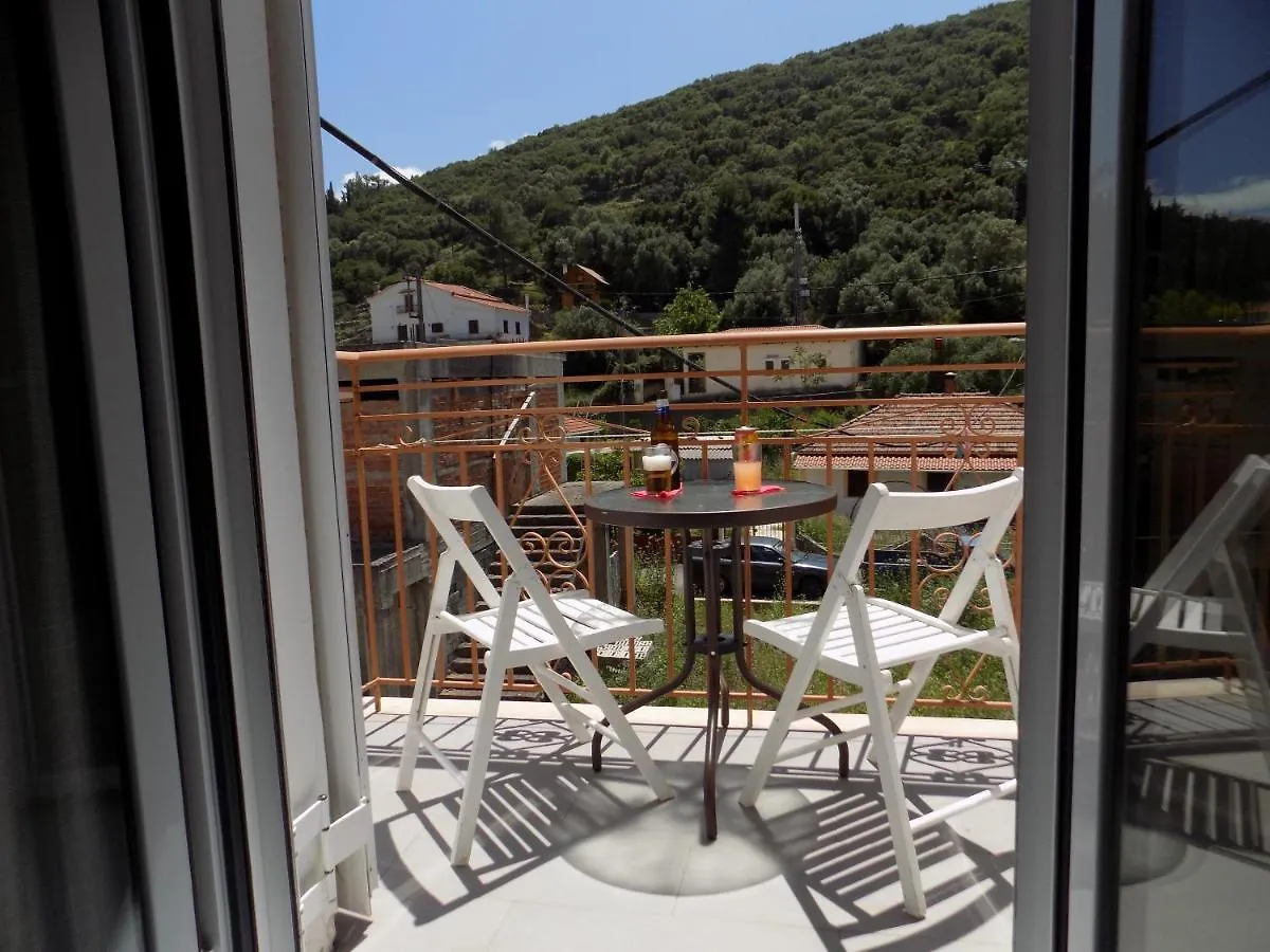 Afrodite Spacious Apartments! Agia Efimia 2*,
