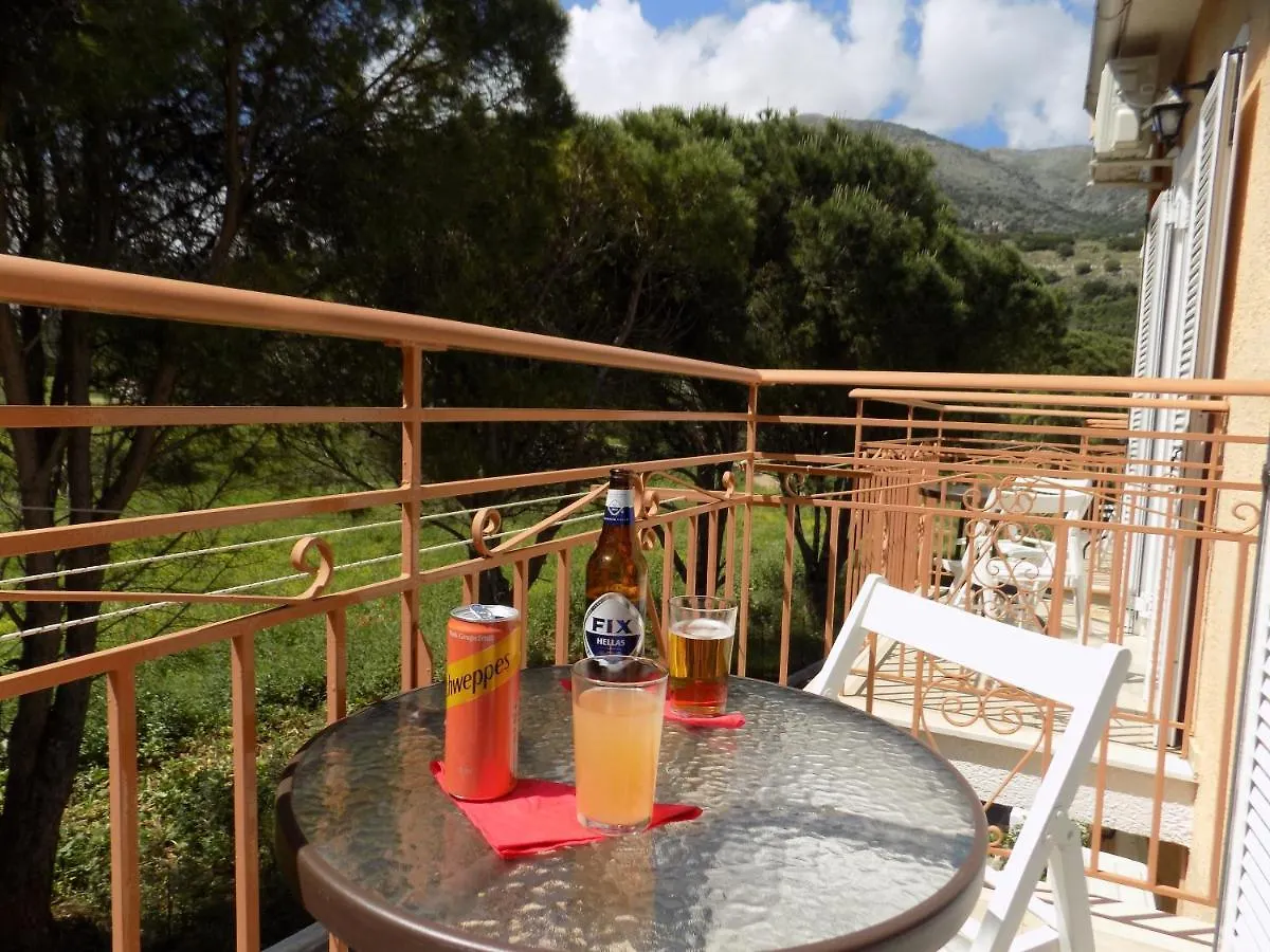 Afrodite Spacious Apartments! Agia Efimia 2*,  希腊