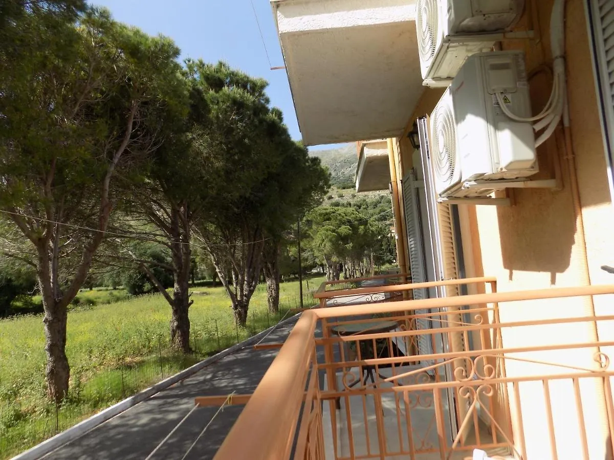 Afrodite Spacious Apartments! Agia Efimia 希腊